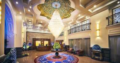womenlife Main Lobby