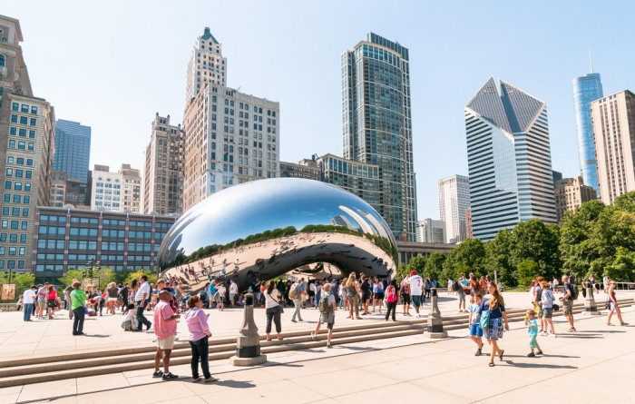 womenlifeCloud Gate