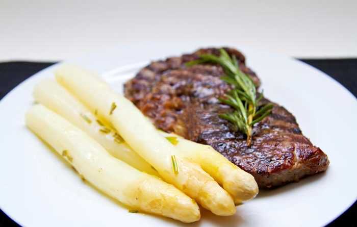 wCafe Cardinal USDA beef white asparagus