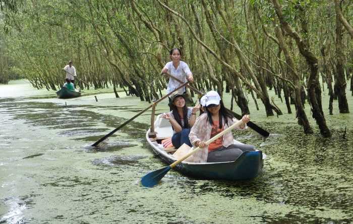 wNgao du mien Tay trong mua nuoc noi