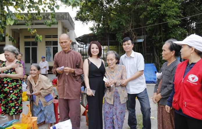 sandy nguyễn từ thiện quy nhơn24