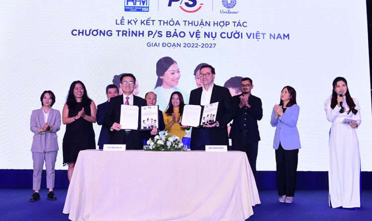 PS 25 nam lan toa nu cuoi 750x500