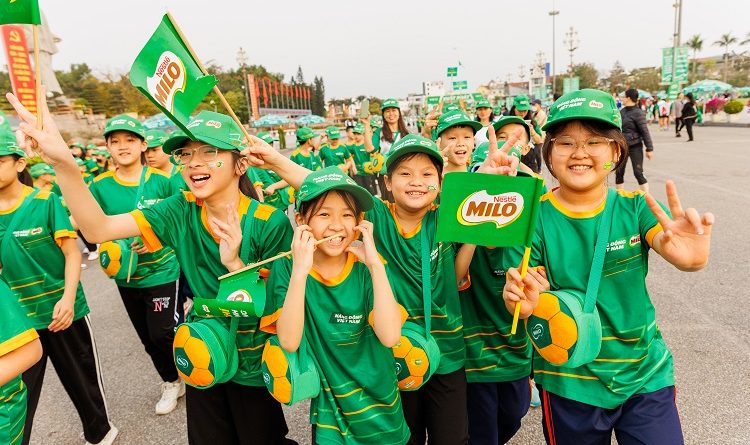 Ngày Hội Đi Bộ MILO 2023 thu hút sự tham gia của 7.500 em học sinh và phụ huynh trên địa bàn tỉnh Nghệ An