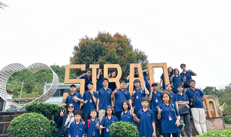 Khang Education trai he tai philipines