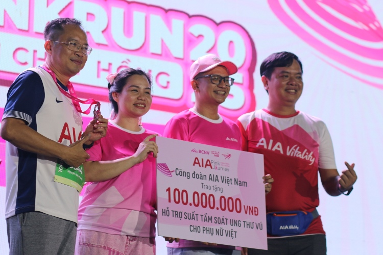 Giải Chạy Hồng 2025: Chung nhịp chạy, nối dài nghị lực sống 7 Nha tai tro AIA ho tro hoat dong tam soat Ung thu vu cho Phu nu Viet