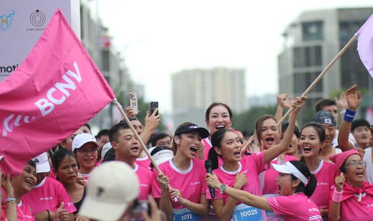 Giải Chạy Hồng 2025: Chung nhịp chạy, nối dài nghị lực sống 1 Nhieu KOL da co mat tai Ngay Hoi Non Hong 2025