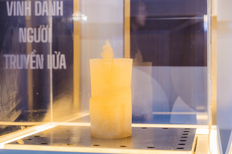 Chính thức mở cổng bình chọn trực tuyến cho giải thưởng “Vinh Danh Người Truyền Lửa” 3 Bo suu tap Vien Da Bieu Tuong duoc lam tu bia Sai Gon dai dien cho 6 linh vuc cua giai thuong