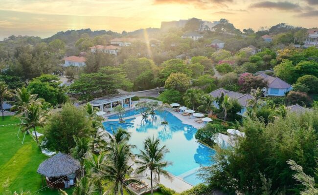 Hành trình du Xuân mang phong vị Tết Việt xưa tại “Đoá hoa Lys” bên bờ biển Long Hải