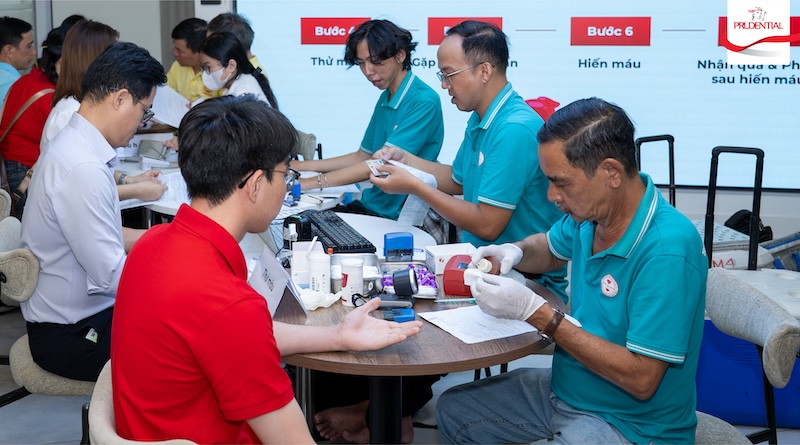 Hàng trăm nhân viên, tư vấn viên Prudential hiến máu hưởng ứng Lễ hội Xuân Hồng 4 HienMau PR4