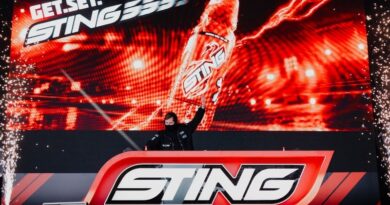 Alan Walker trinh dien ca khuc The Sting With Me tai Barcelona Grand Prix
