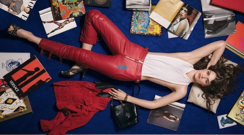 Versace FW26 Main NoLogo 1350x1080 1