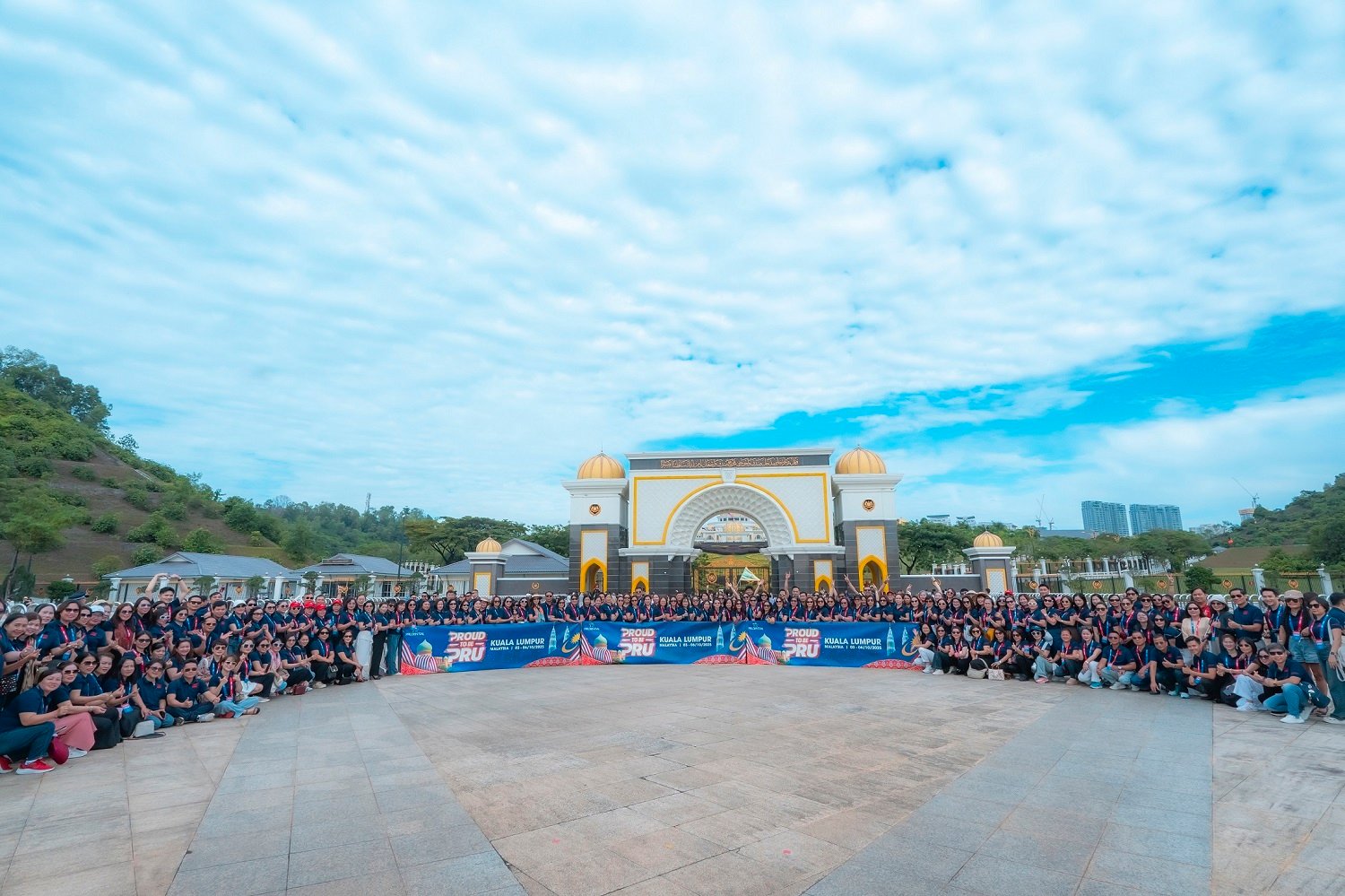 BenThanh Tourist tăng kết nối, mở rộng phát triển du lịch Malaysia 7 H07 Doan 300 khach cua BenThanh Tourist tai Malaysia